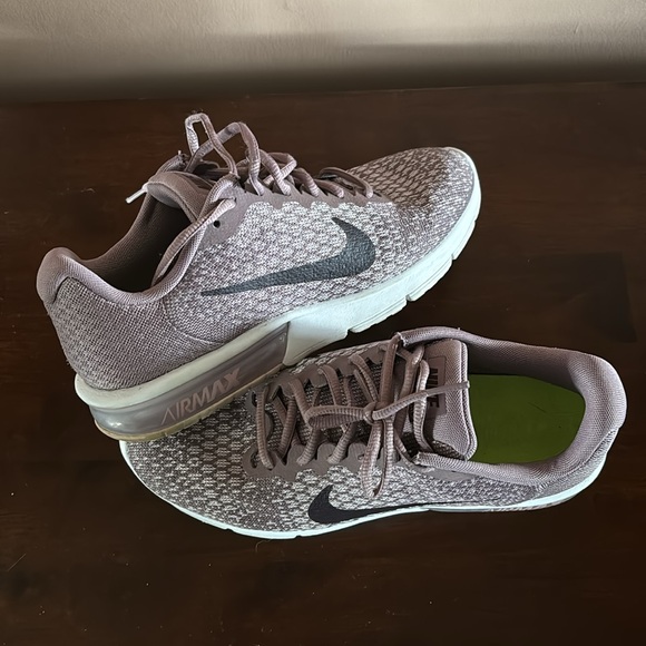 Women’s Nike Air Max Sequent 2 - Picture 3 of 3